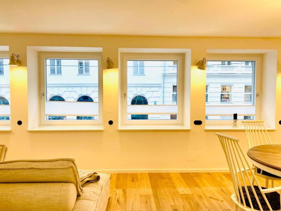5 Minutes To At St.Stephan'S Apartamento Viena Exterior foto