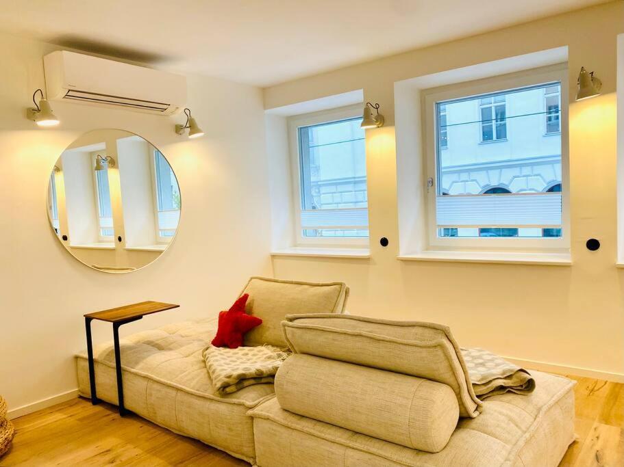 5 Minutes To At St.Stephan'S Apartamento Viena Exterior foto